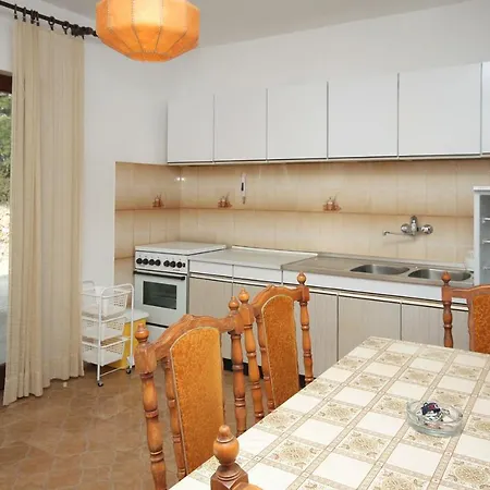 By The Sea Nemira, Omis - 4834 Apartamento Tice